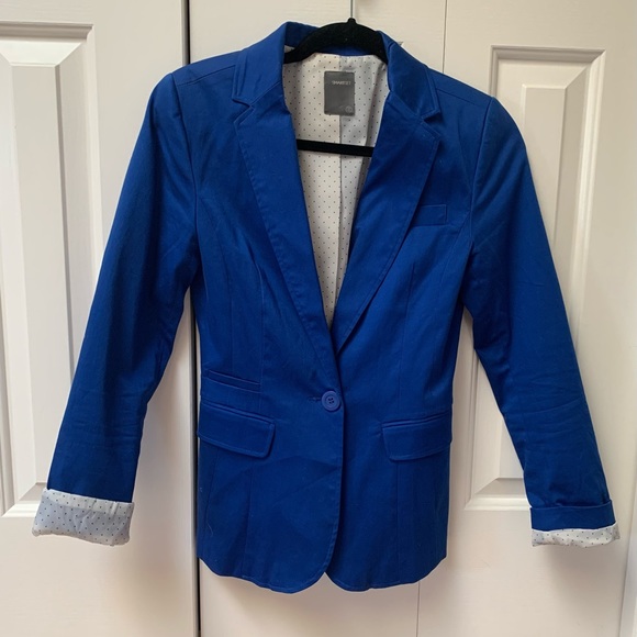 XS Blazer with 3/4 length sleeves - Picture 2 of 5